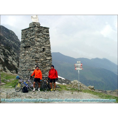 Cicloturisti al Passo San Marco